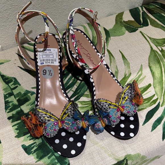 Betsey Johnson Polka Dot Butterfly Heels - Picture 2 of 7